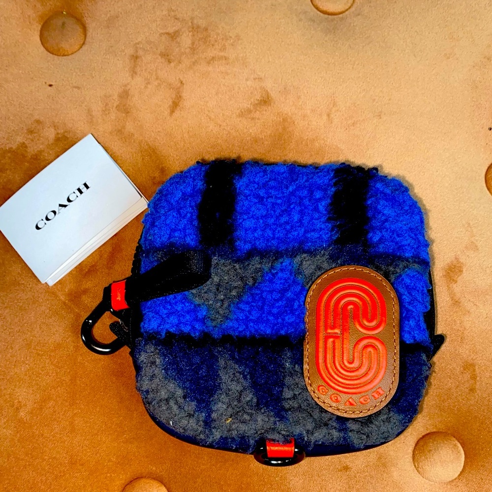 Unisex coach change pouch
